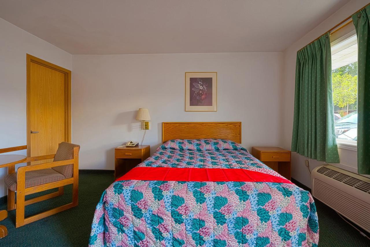 Oyo Riverside Inn John Day Or Экстерьер фото