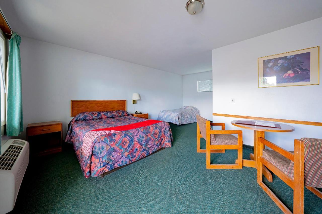 Oyo Riverside Inn John Day Or Экстерьер фото
