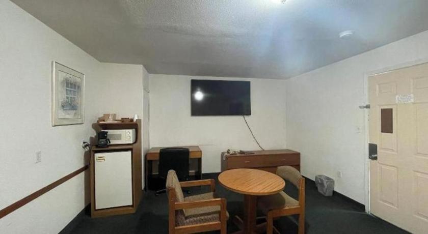 Oyo Riverside Inn John Day Or Экстерьер фото